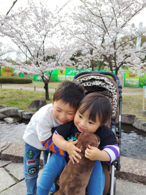春らんまん仲良し兄弟